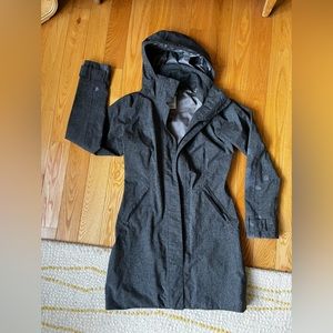 Patagonia charcoal vosque shell jacket